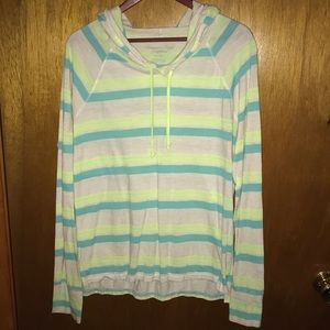 XL American Eagle long sleeved hooded tee